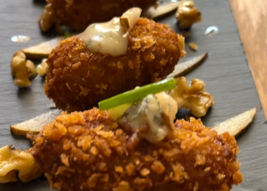 🧀  Croquetas de Gorgonzola con Nueces y Pera